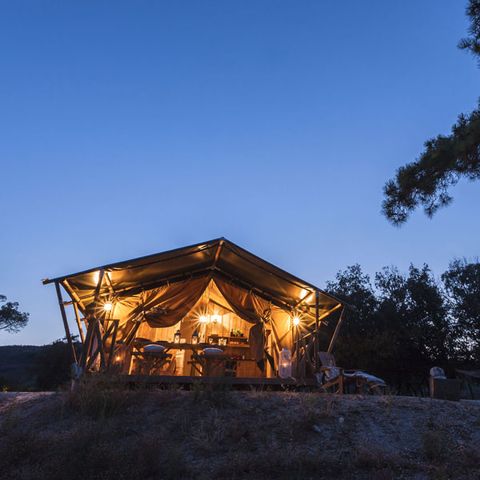 CANVAS AND WOOD TENT 4 people - incl. sanitary facilities and air conditioning (ADVENTURE COMFORT)