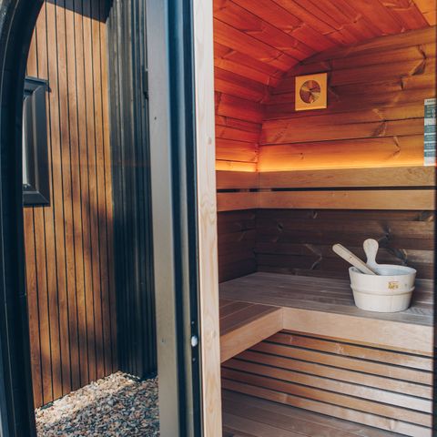 House 6 persons - View of the stream with hot tub & sauna