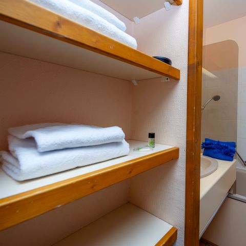 STUDIO 4 people - G/200_STUDIO 4 PERS. WITH CLOSED CABIN