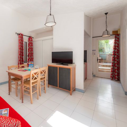 APARTMENT 5 people - G/247_2 ROOMS 4/5 PERSONS