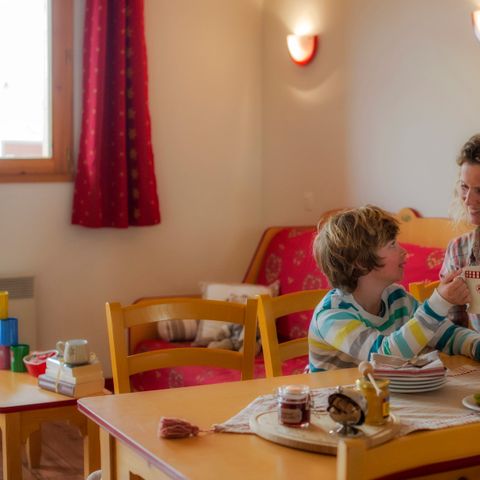 APARTMENT 4 people - G/26_2 ROOMS 4 PEOPLE