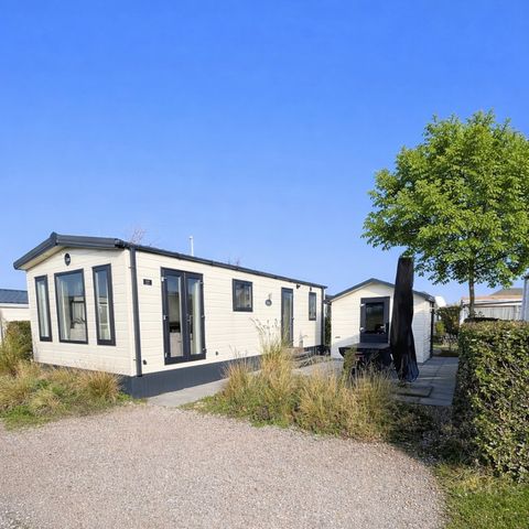 Chalet 4 persons - Location: Kamperland – Camping de Molenhoek – Beach J55