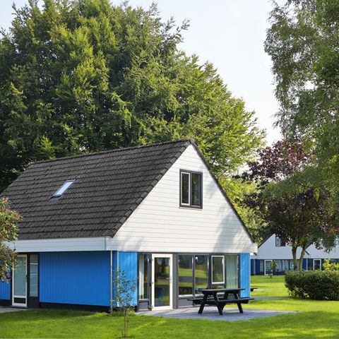 BUNGALOW 8 people