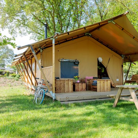 Canvas and wooden tent 4 persons - Nordic Safari Lodge Fjäll