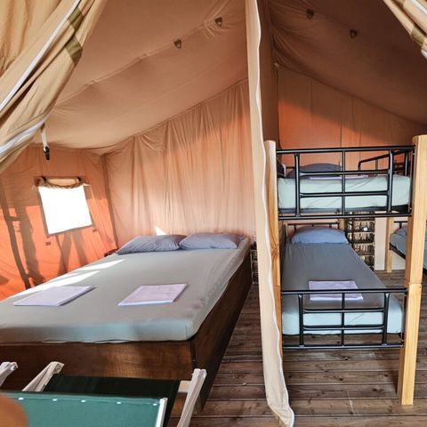CANVAS AND WOOD TENT 6 people