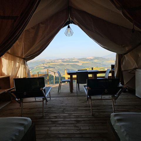 CANVAS AND WOOD TENT 4 people
