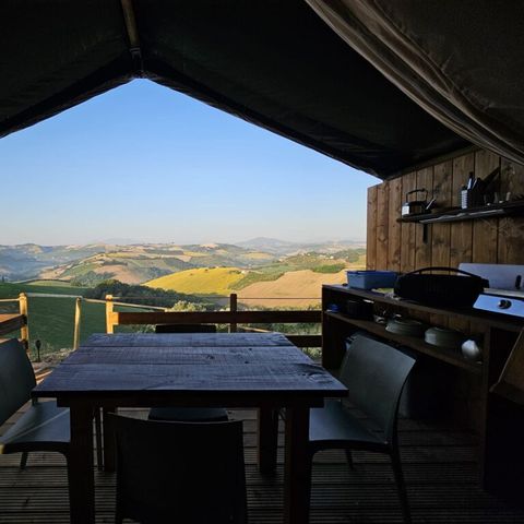 CANVAS AND WOOD TENT 4 people