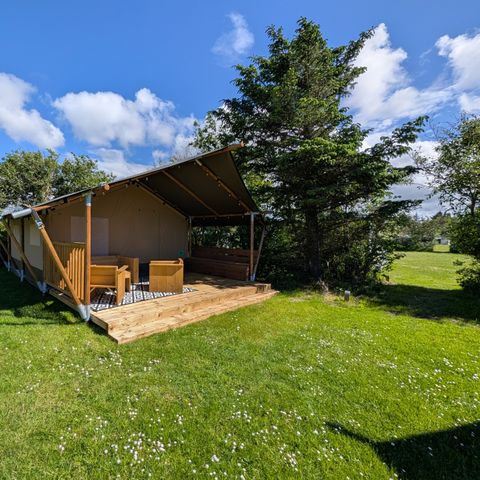 Canvas and wooden tent 5 persons