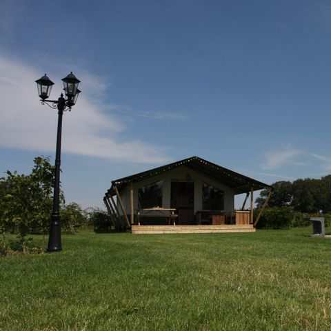 Canvas and wooden tent 6 persons