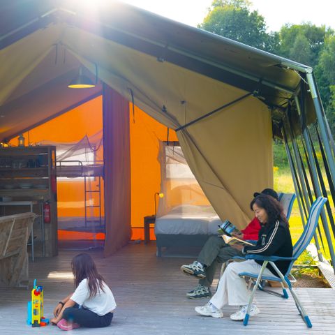 Canvas and wooden tent 4 persons
