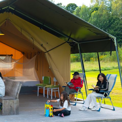 Canvas and wooden tent 4 persons