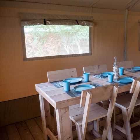 Canvas and wooden tent 6 persons - including sanitary facilities