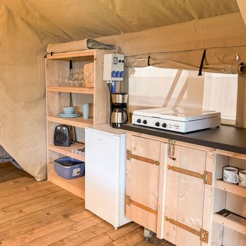 CANVAS AND WOOD TENT 5 people