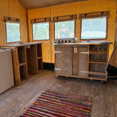 Canvas and wooden tent 4 persons