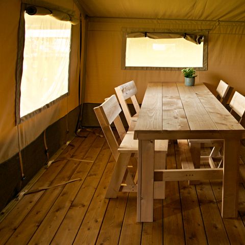 CANVAS AND WOOD TENT 4 people
