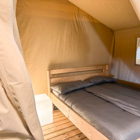 CANVAS AND WOOD TENT 4 people