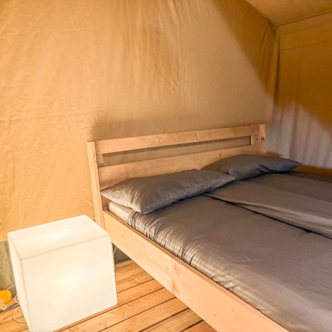 CANVAS AND WOOD TENT 5 people
