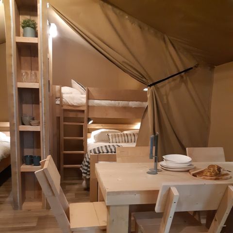 CANVAS AND WOOD TENT 5 people