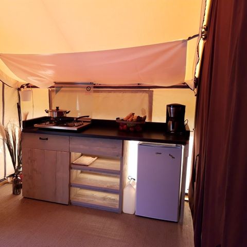 Canvas and wooden tent 4 persons