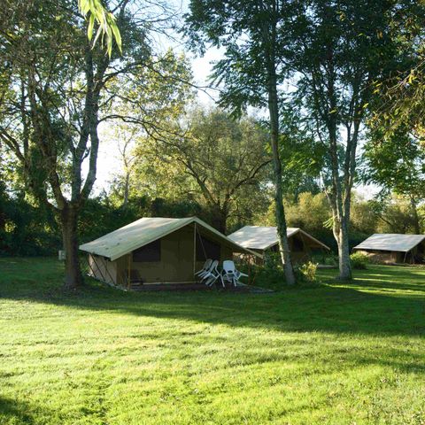 Canvas and wooden tent 4 persons