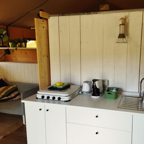 Canvas and wooden tent 6 persons - including sanitary facilities
