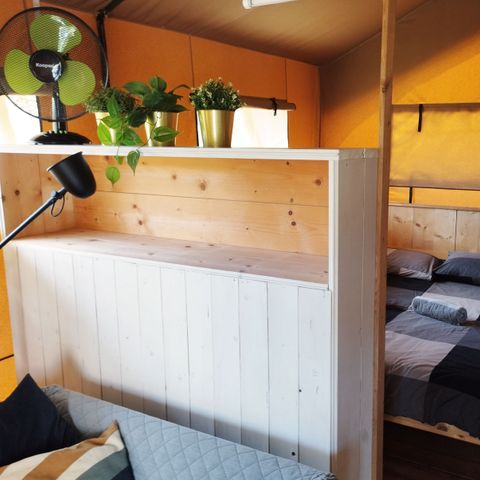 Canvas and wooden tent 6 persons - including sanitary facilities