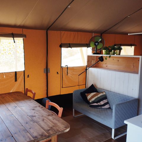 Canvas and wooden tent 6 persons - including sanitary facilities