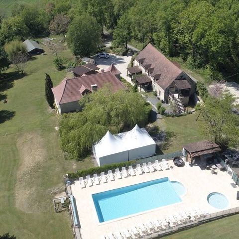CANVAS AND WOOD TENT 5 people - Luxury Lodge incl. sanitary facilities