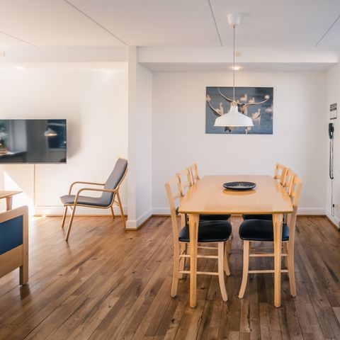 APARTMENT 6 people - C