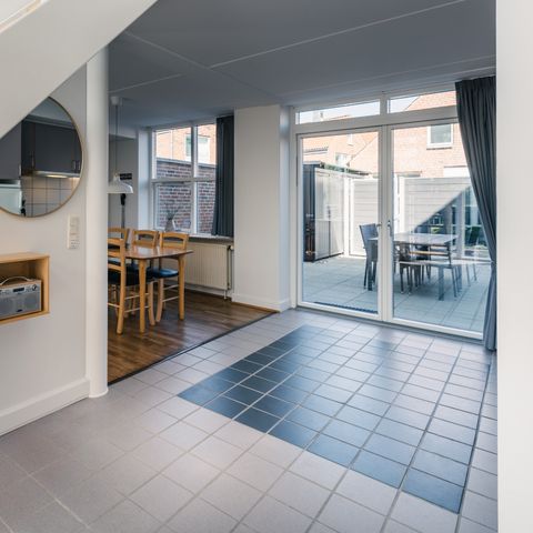 APARTMENT 6 people - C