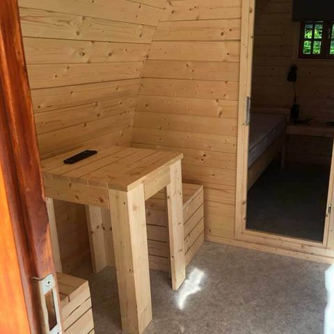 UNUSUAL ACCOMMODATION 2 people - Tractor Pod