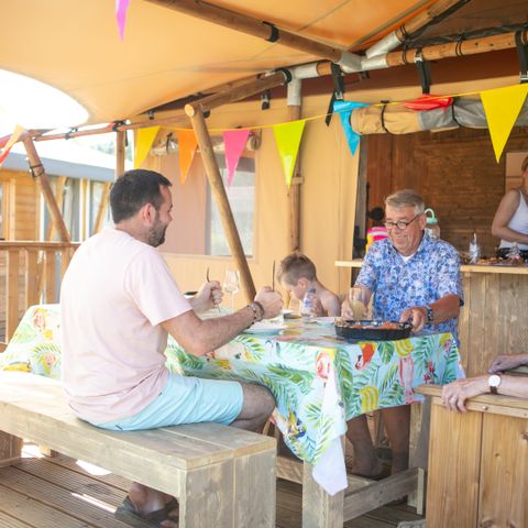 CANVAS AND WOOD TENT 7 people - De Luxe 