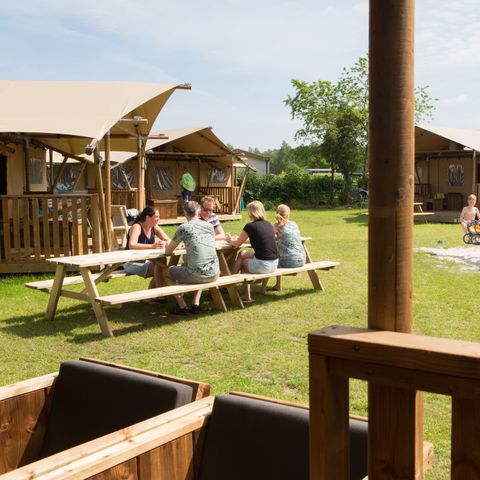 Canvas and wooden tent 7 persons - De Luxe