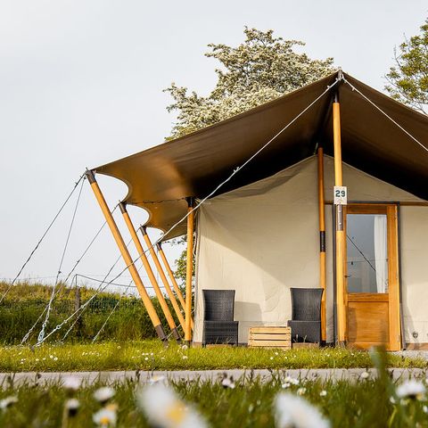 CANVAS AND WOOD TENT 4 people