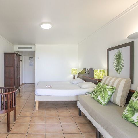 Studio 3 persons - Sleeps 3 – Sea view – Terrace