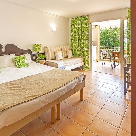 Studio 3 persons - Sleeps 3 – Terrace – Air-conditioned