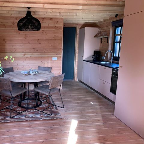CHALET 4 people - Treehouse with a Hot Tub