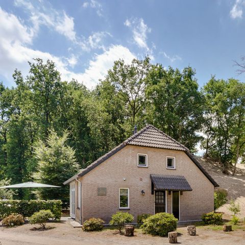 HOUSE 6 people - Comfortable Farmhouse with Hot Tub