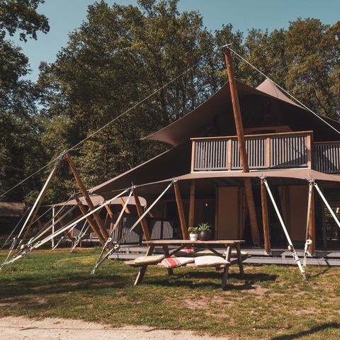 CANVAS AND WOOD TENT 8 people - Royal Lodge with Hot Tub