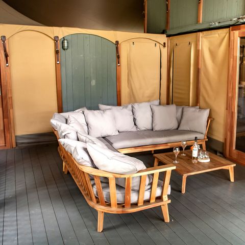 CANVAS AND WOOD TENT 8 people - Royal Lodge with Hot Tub