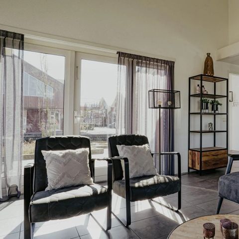 House 6 persons - Wheelchair-accessible Waterwoning in Uitgeest