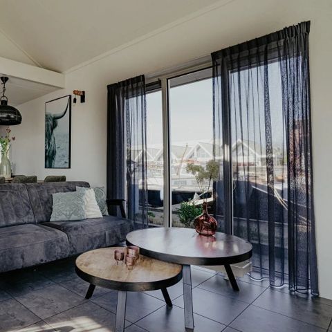 House 6 persons - Wheelchair-accessible Waterwoning in Uitgeest