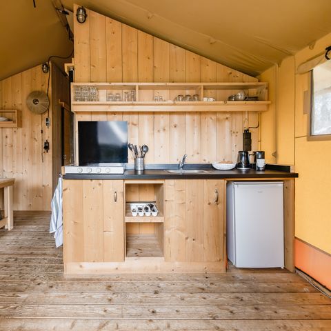 Canvas and wooden tent 5 persons - Bos Escape - Stove & Hot Tub