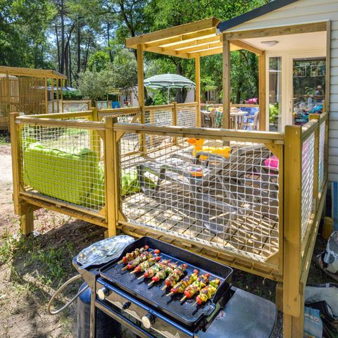 Mobile home 6 persons - Family 3-bedroom - PREMIUM – 30 m² – Roselune – air conditioning – - TV – dishwasher – griddle – - XXL covered terrace