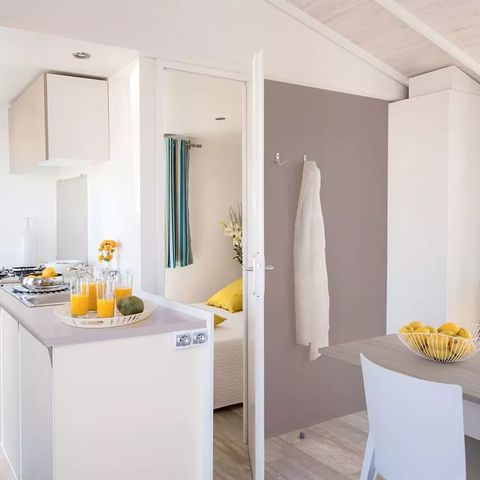 MOBILE HOME 6 people - Mobile home sleeps 6 (approx. 30m²)