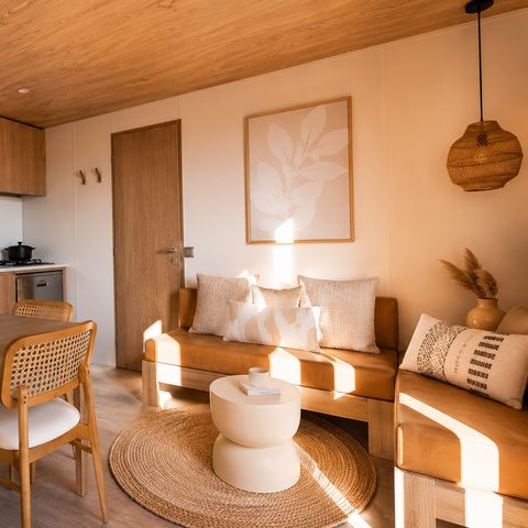 Mobile home 4 persons - Cocoon 2-bedroom - 2-bathroom - PREMIUM+ – 33m² – spa - Air conditioning - TV - Washing machine - Griddle - Covered terrace - Travel pack