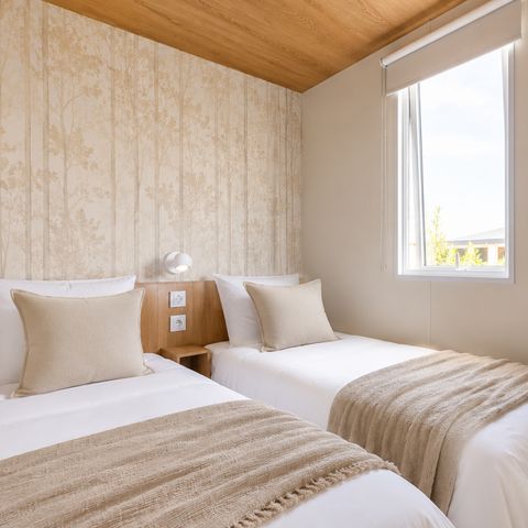 Mobile home 6 persons - Cocoon 3-bedroom - 2-bathroom - PREMIUM+ – 40 m² – spa – air conditioning – - TV – washing machine – griddle – covered terrace – travel pack