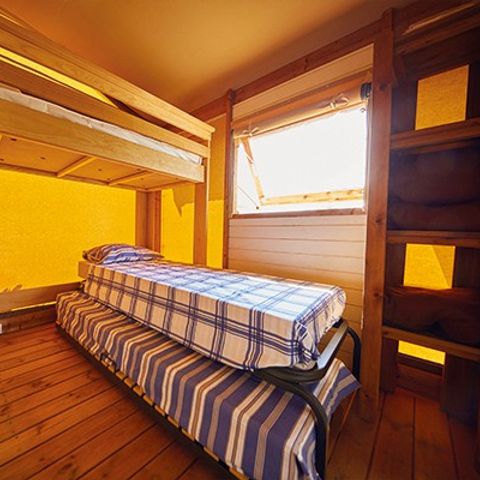 Canvas and wooden tent 5 persons - Lodge tent | 2 Bedrooms | 4/5 Pers. | No sanitary facilities