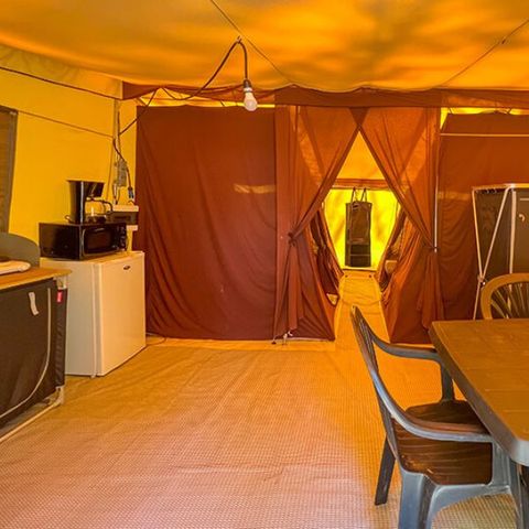 TENT 4 people - Escapade tent (without sanitary facilities)