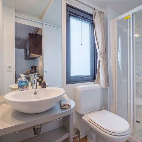 MOBILE HOME 6 people - Premium | 3 Bedrooms | 6 Sleeps | Terrace lounge | 1 Bathroom | Air conditioning | Television